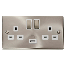 CLICK VPSC570WH SOCKET 2G SWD & USB 13A